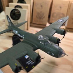 MAQUETTE B-17 METAL COLLECTION